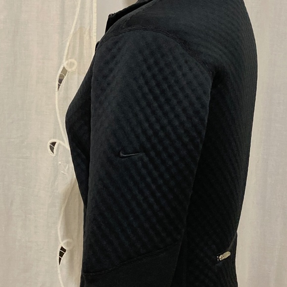 Nike Sphere 1/2 Zipper Pullover, Black, Size XS (0-2) - Picture 5 of 13